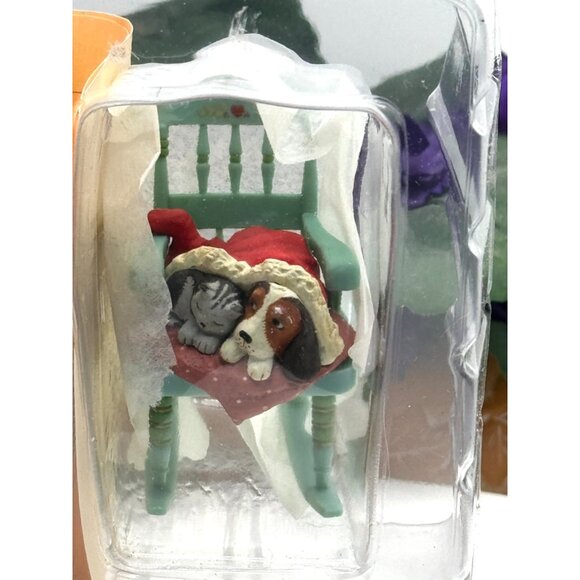 Enesco "Fur-Ever Friends" Third Issue Special Friends Series Christmas Ornament - Picture 2 of 12